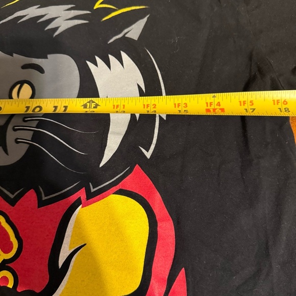 Johnny Cupcakes Michael Jackson Thriller Wolf Tee M Rare HTF Halloween Big Kid - Picture 15 of 16